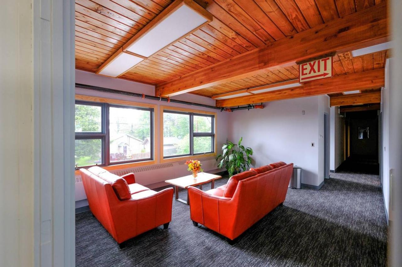 Seward Adventure Lodge エクステリア 写真